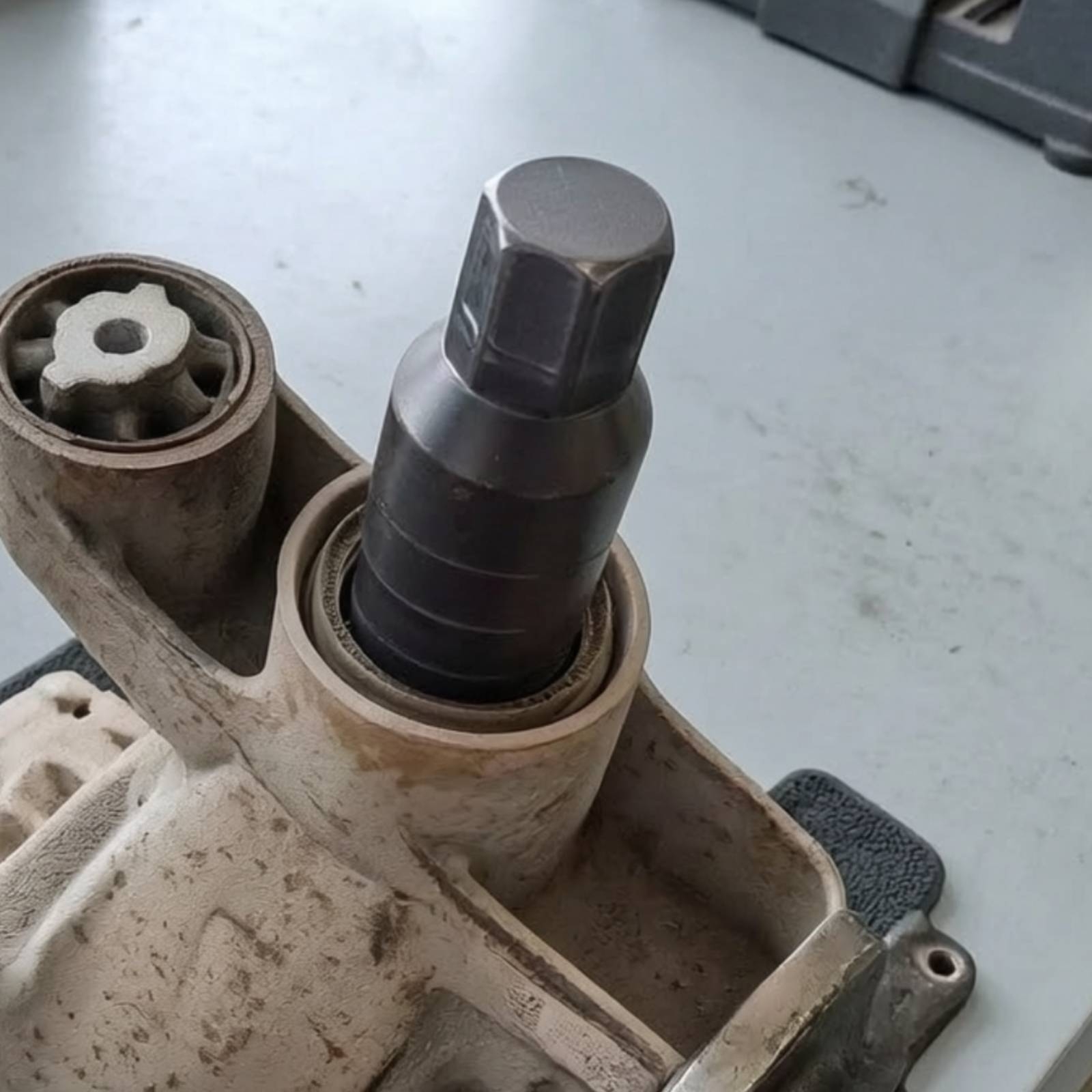 Soquete com Abas Preto Fosco,  - Auto Repair Shops avaliação e preço